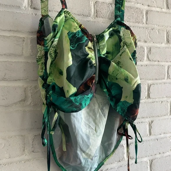 PrettyLittleThing Green Ruched Tank Top - Picture 4 of 5